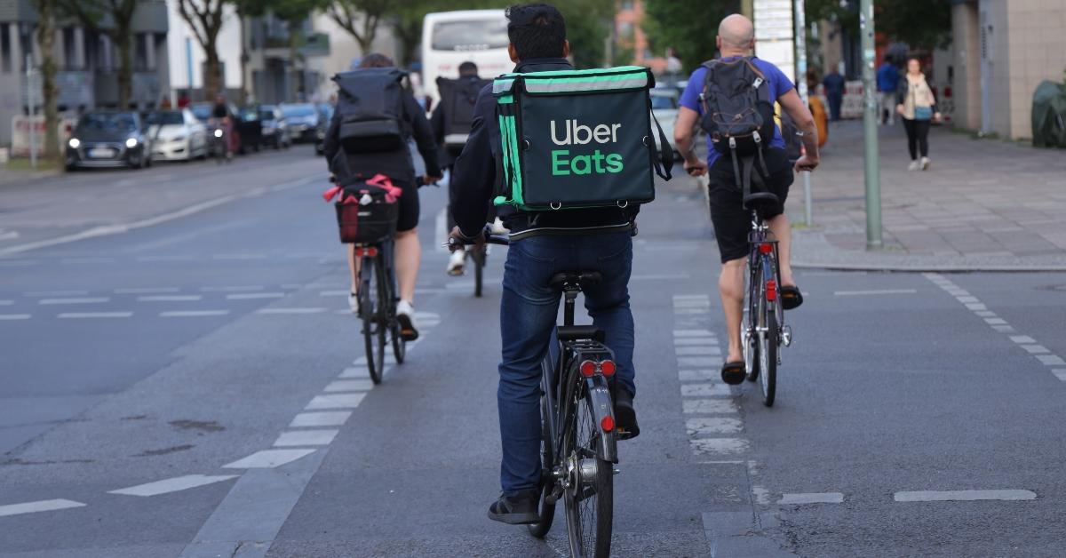 An Uber Eats delivery person