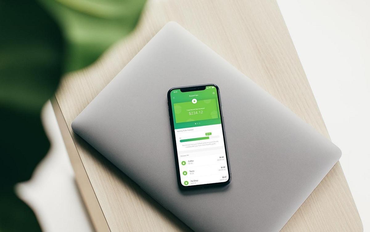 How Does Acorns Work and Is It a Safe Investment Tool?