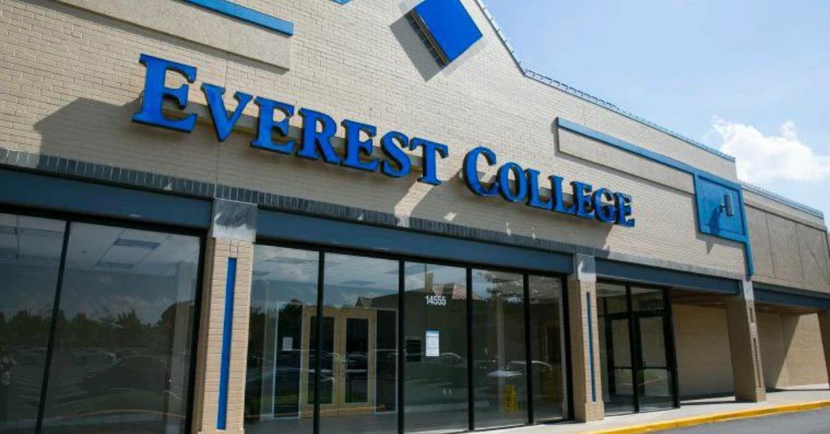 Everest College closed building