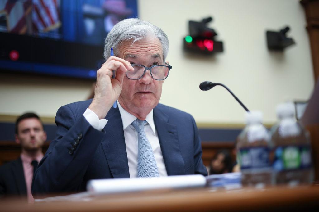 powell says fed not trying to push a recession