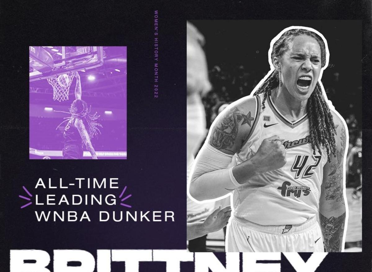 Brittney Griner dunks