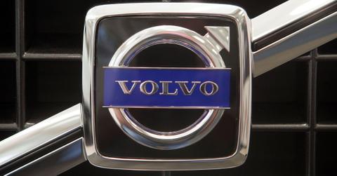 Volvo nameplate