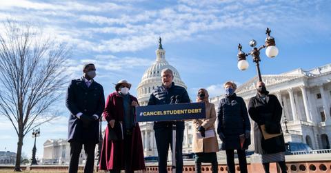 Democrats discussing student loans