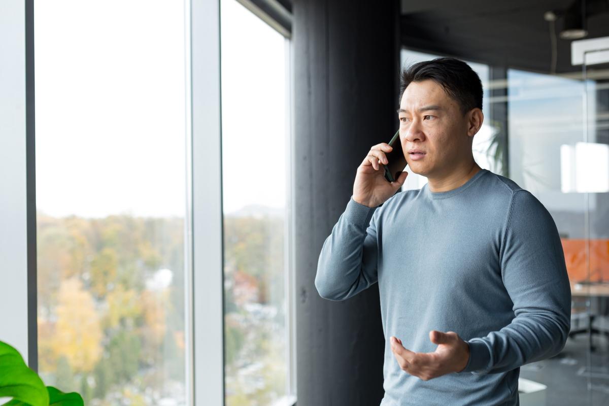 Man negotiating on the phone