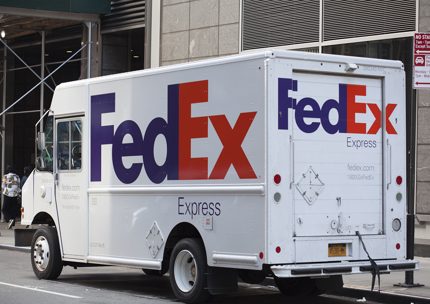 does fedex deliver on sunday