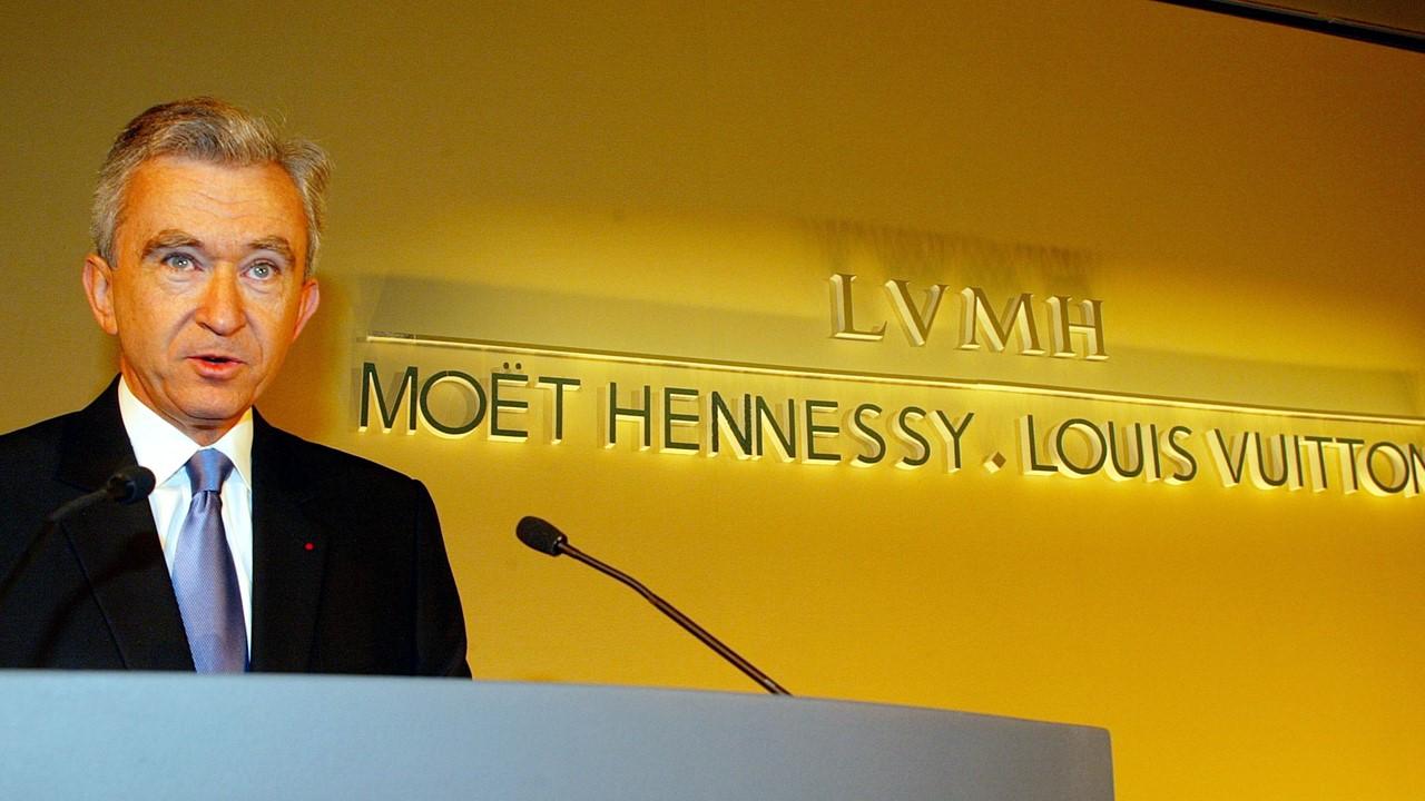 BERNARD ARNAULT CEO OF THE LVMH GROUP LOUIS VUITTON MOET HENNESSY