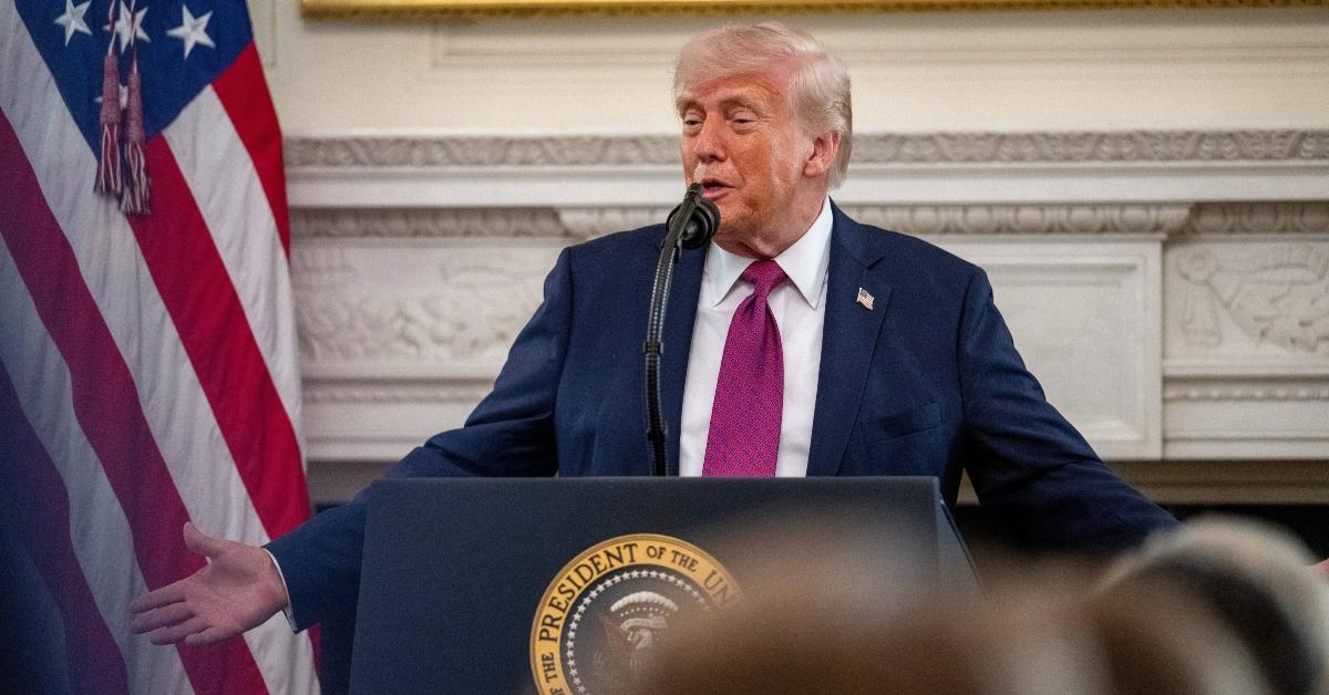 Trump Tries to Keep Ballroom Donor Contract Under Anonymity