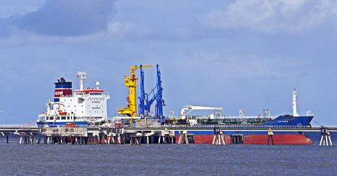 uploads///wilhelmshaven sea bridge tanker