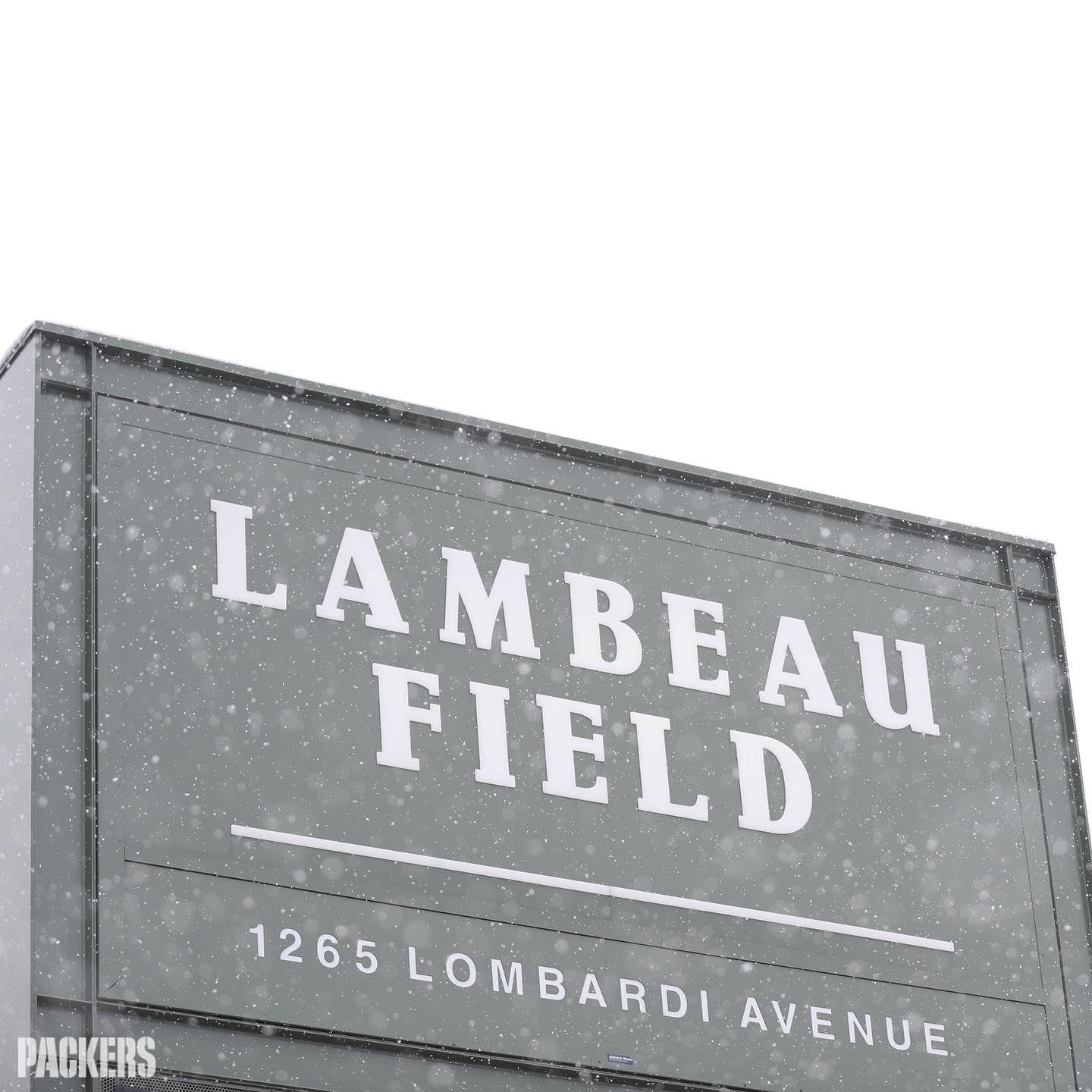 Packers stock sale underway; $300 shares to support Lambeau Field projects