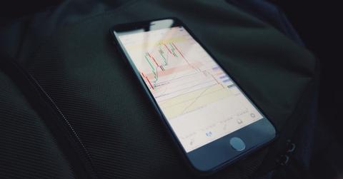 uploads///billionaires selling stocks