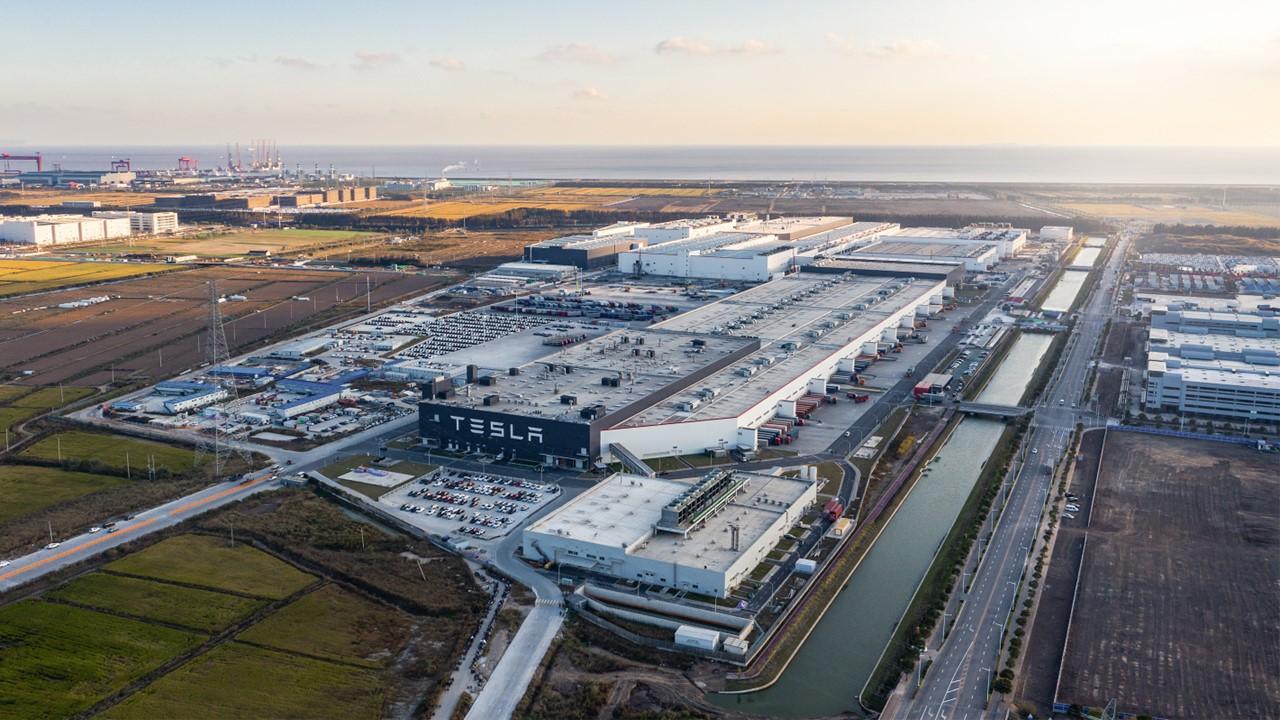 Tesla gigafactory from above