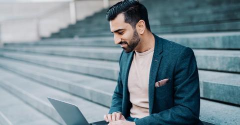 which blockchain stocks are best to invest in now