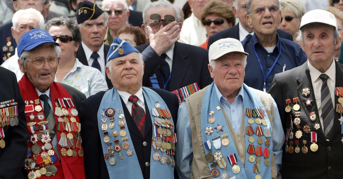 Does a Government Shutdown Affect Military Retirement Pay?