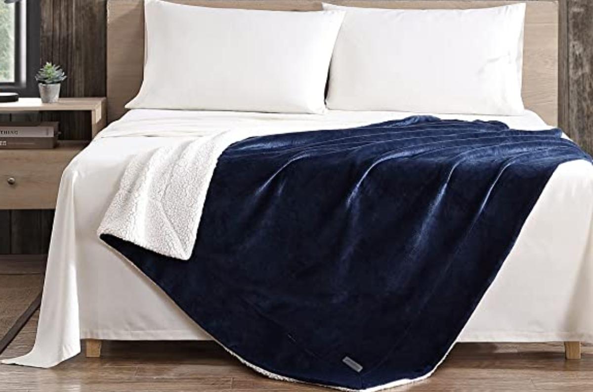 Eddie Bauer Ultra-Plush Collection Throw Blanket