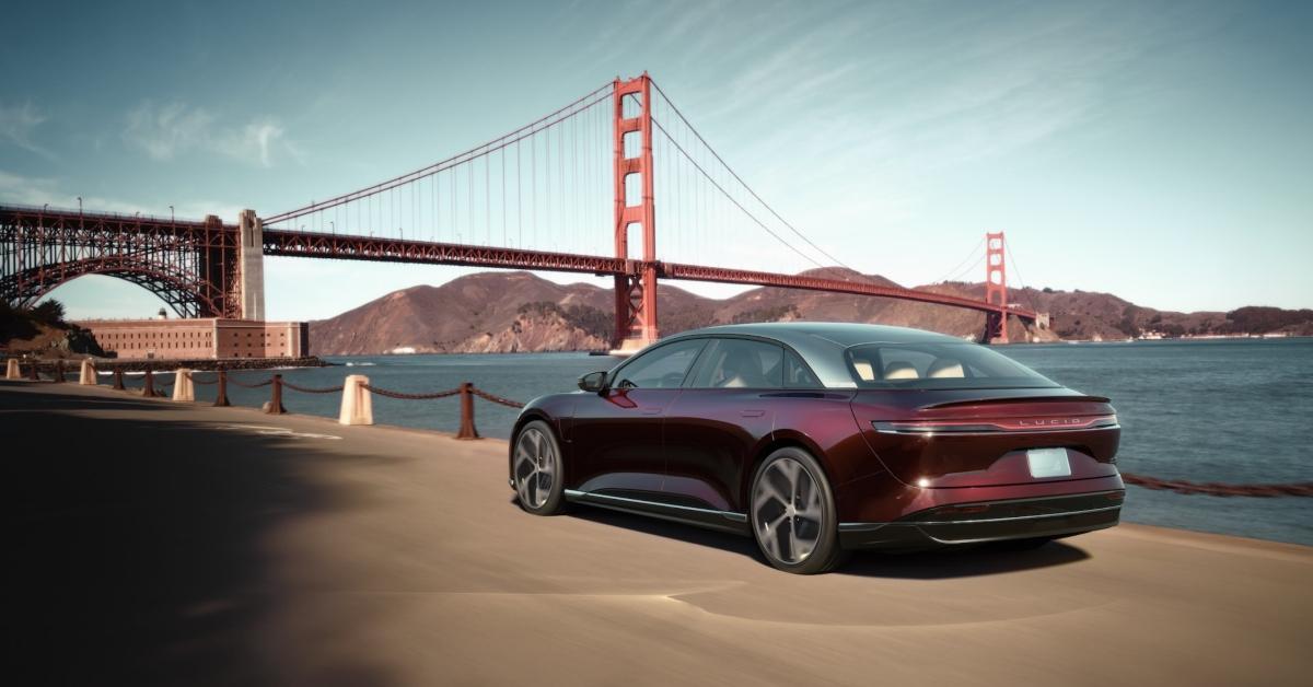 lucid motors stock buy or sell