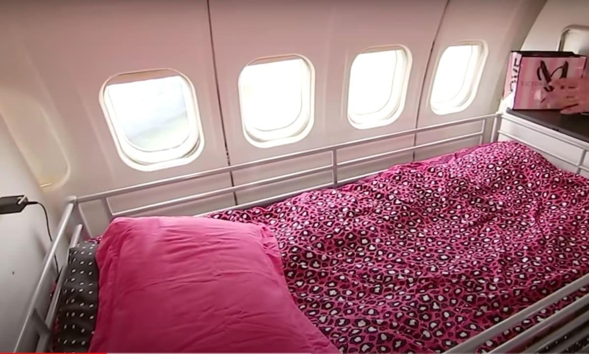 pn/abce dee a aeb aeedc