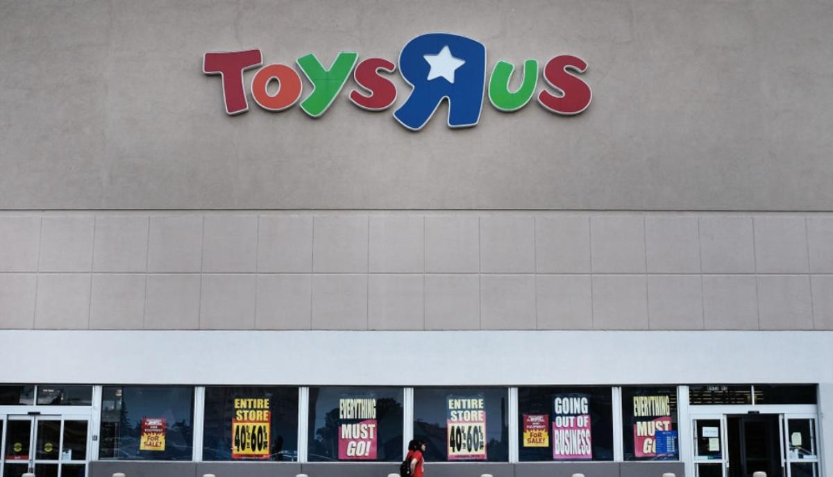 Does Macy's Own Toys "R" Us? New Partnership Is in the Works