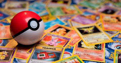 A pile of Pokémon cards