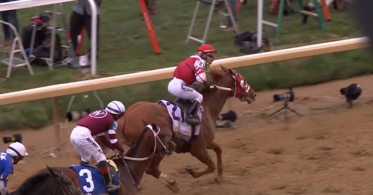 Rich Strike racing at the Kentucky Derby