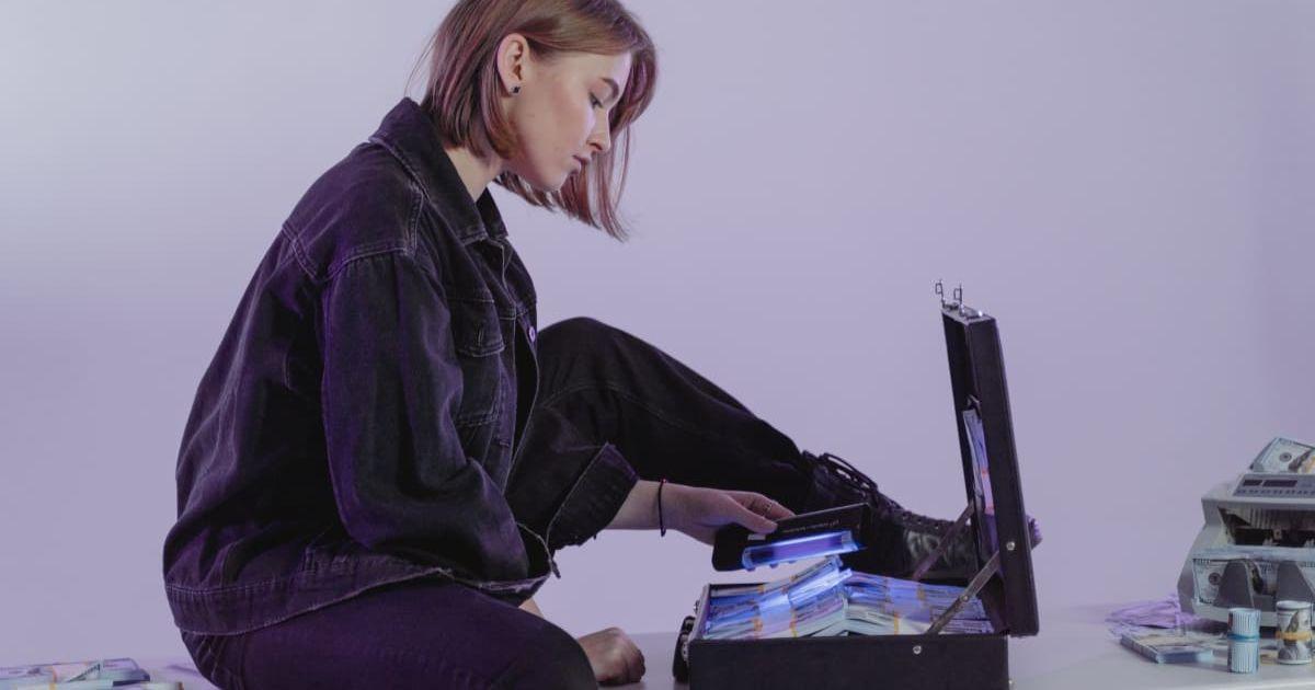 pn//uploads/ccc bea ee d dafefec__