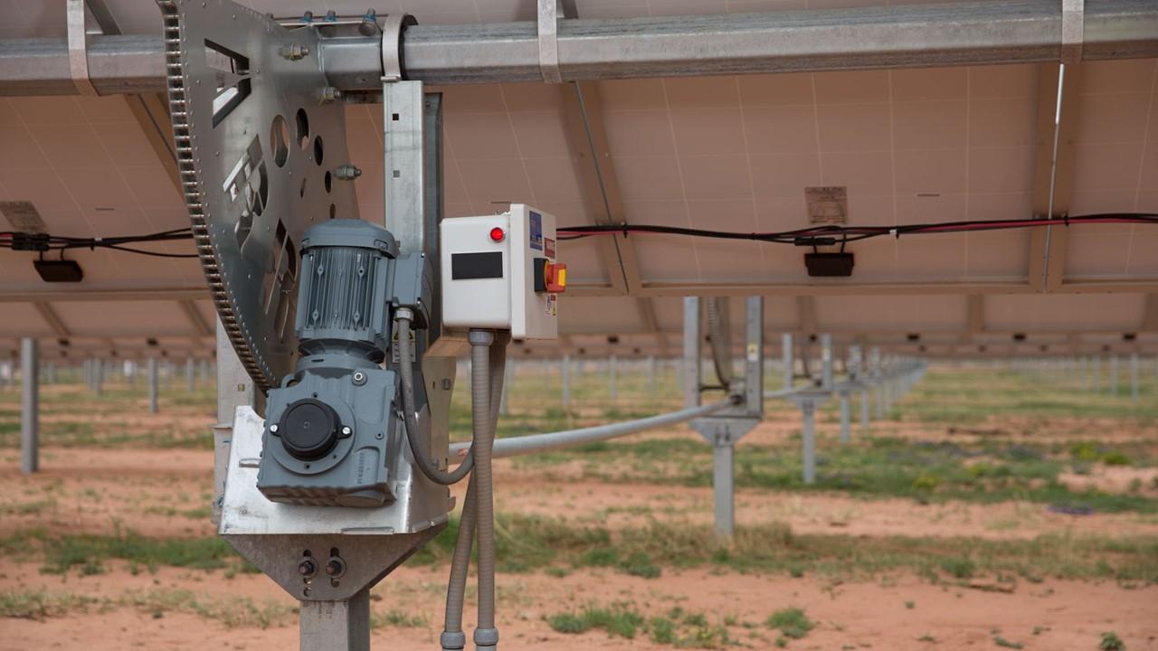 array technologies solar tracking system