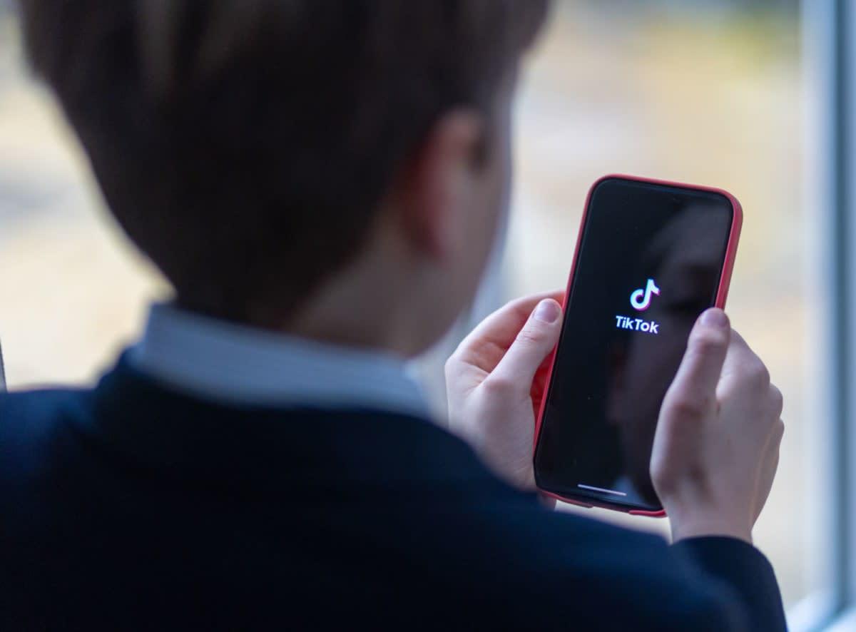 pn/cfc e bcac adbfbffe