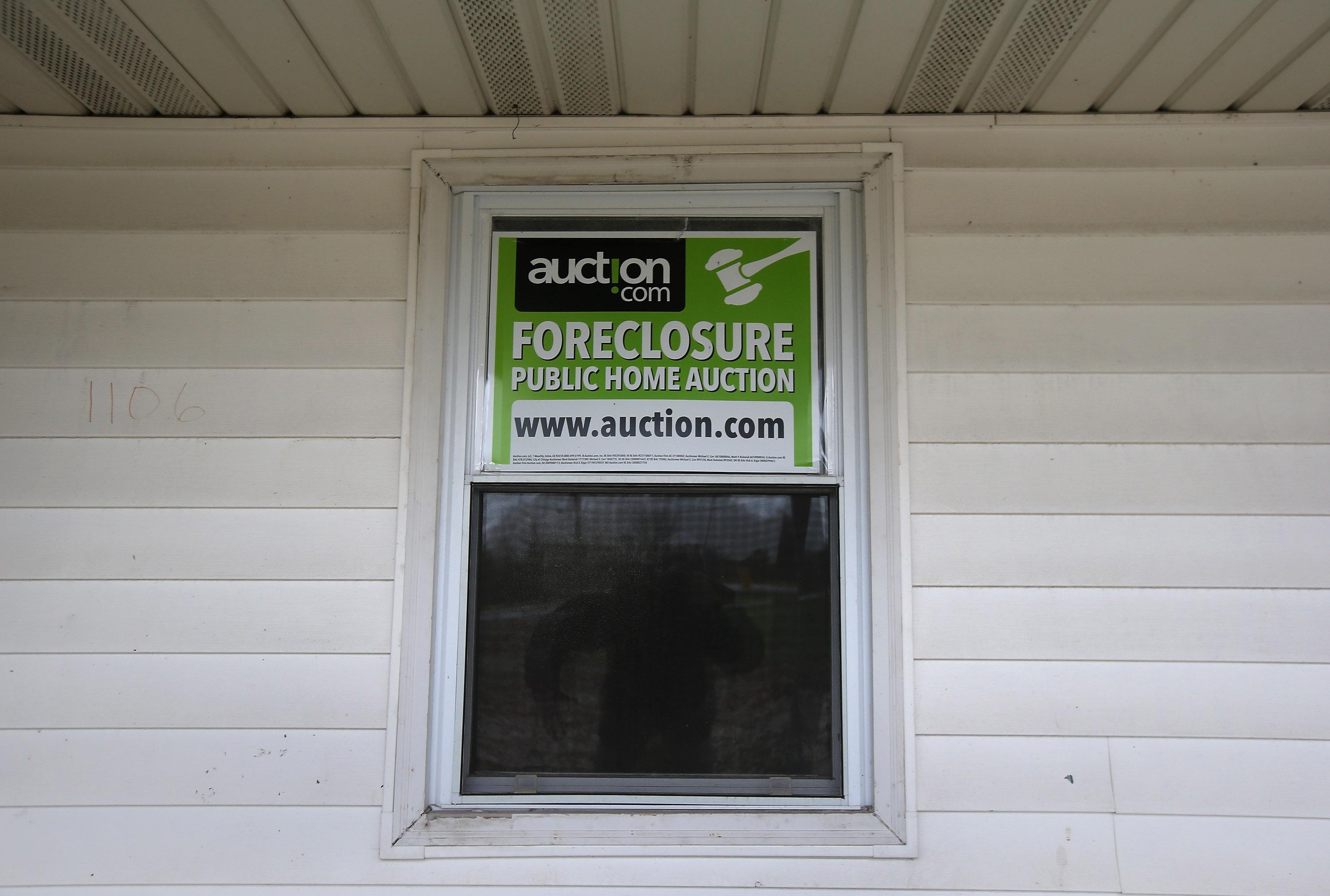 foreclosure sign