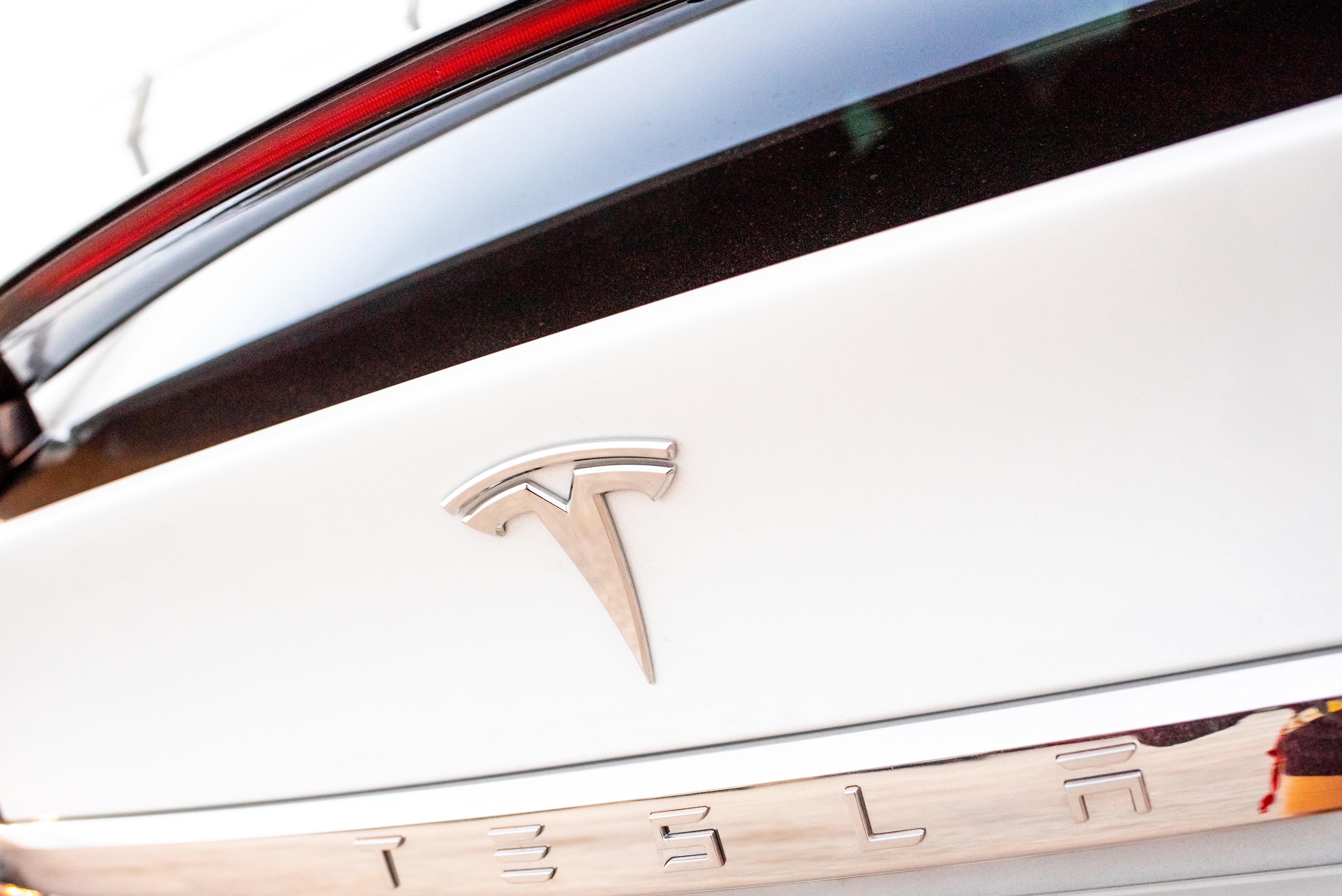 uploads///Elon Musk Tesla Model Cybertruck