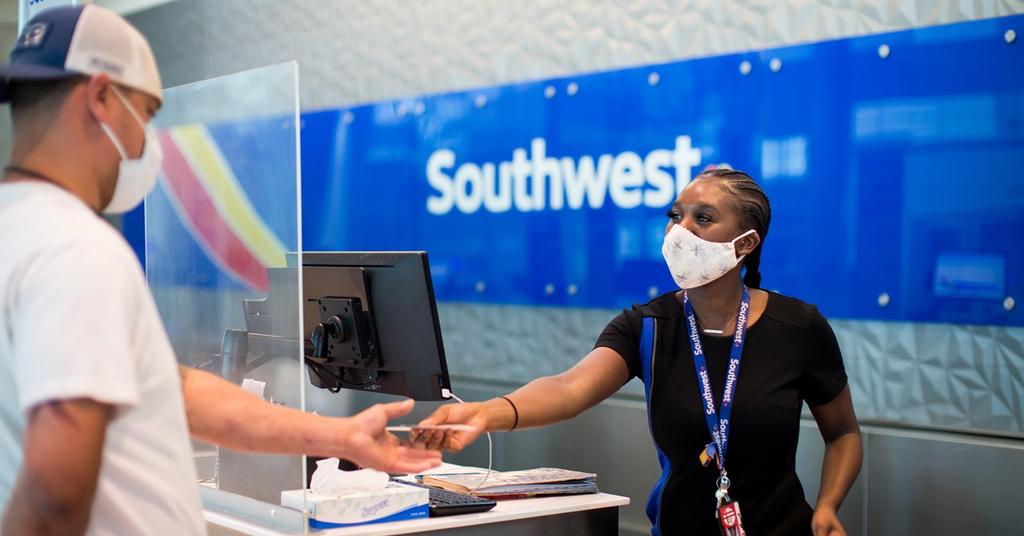 southwest airlines flight attendant starting pay