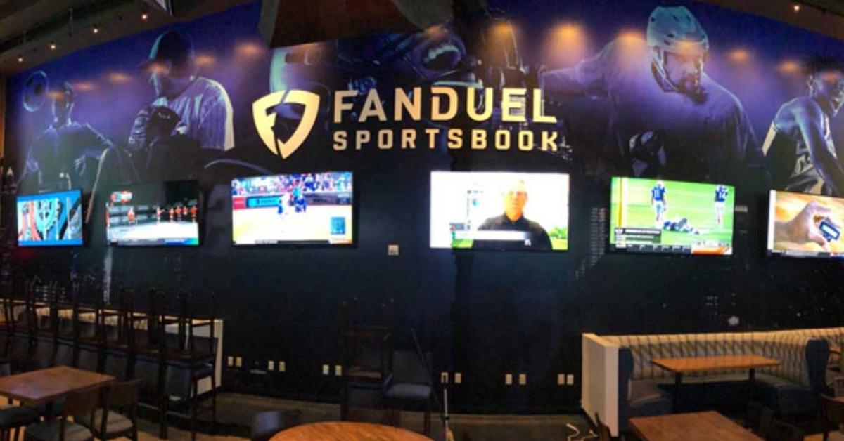 Flutter Entertainment's Stock Forecast as FanDuel Leads DraftKings