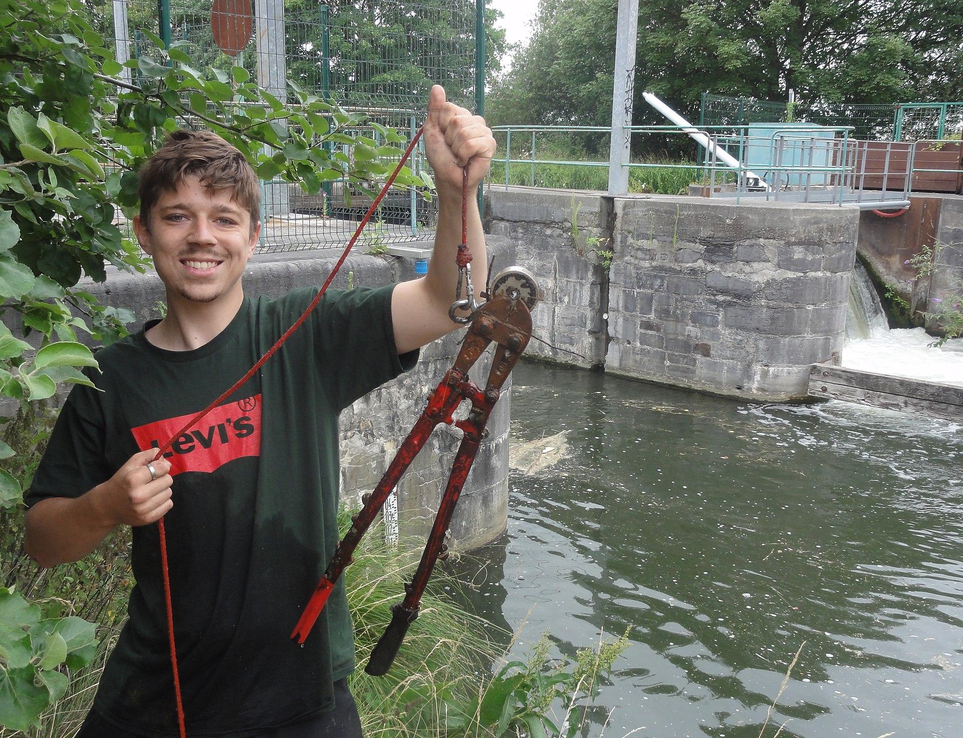magnetfishingcatch