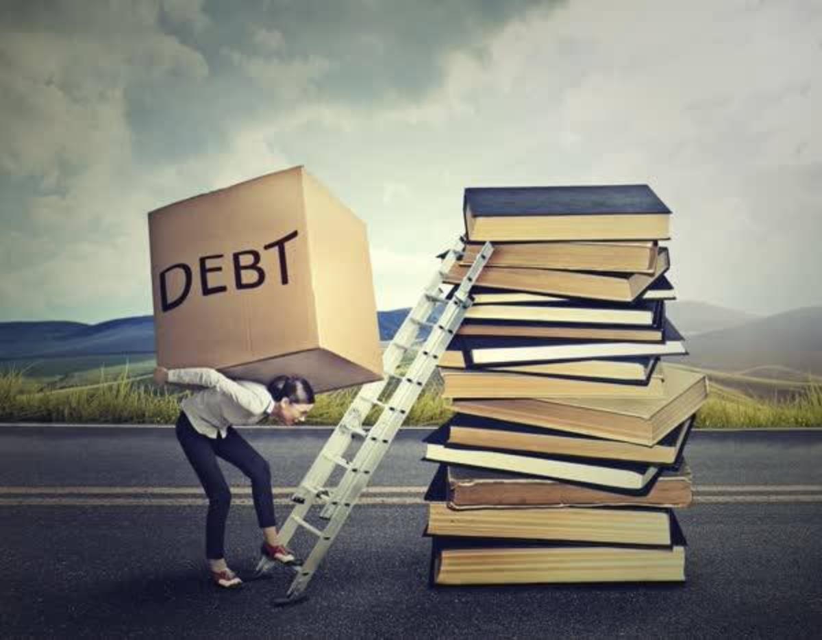 Can You File for Bankruptcy on Private Student Loans? Pros and Cons