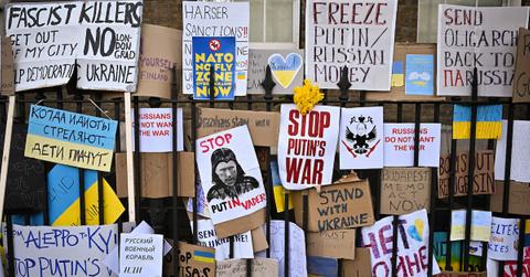 Signs asking for sanctions