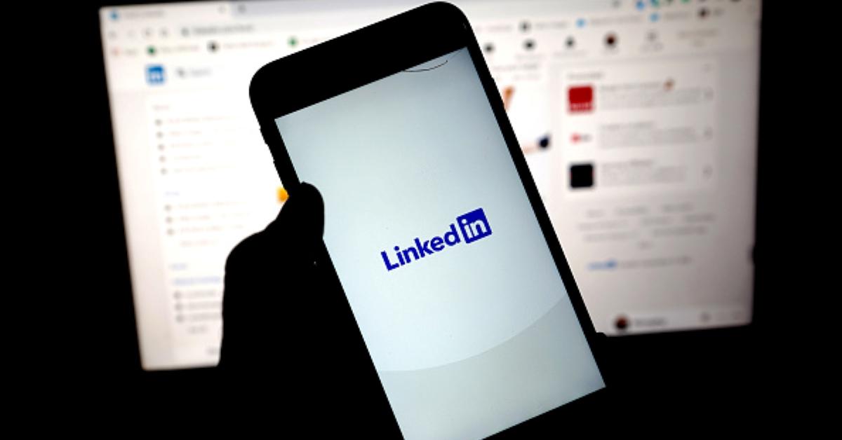 How to Use LinkedIn to Find a Job: Get Hired & Noticed by Employers - Vimarsana News