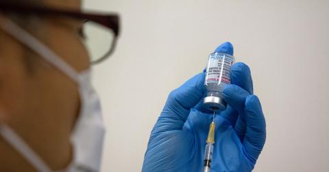 Moderna COVID-19 vaccine vile