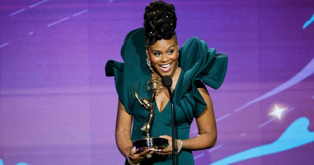 pn//uploads/aaf e ee fa dfe__