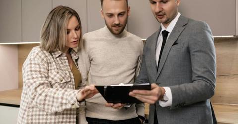 pn//uploads/b f ee aef eaac__