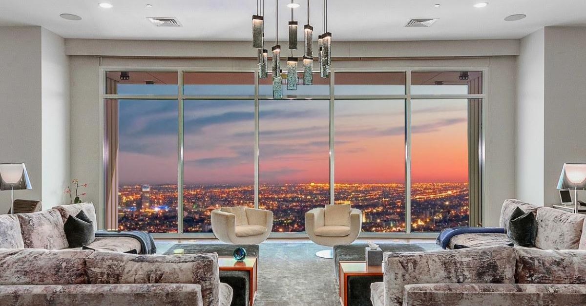 Rihanna Buys Matthew Perry's 'Mansion in the Sky' for $21M - Vimarsana News