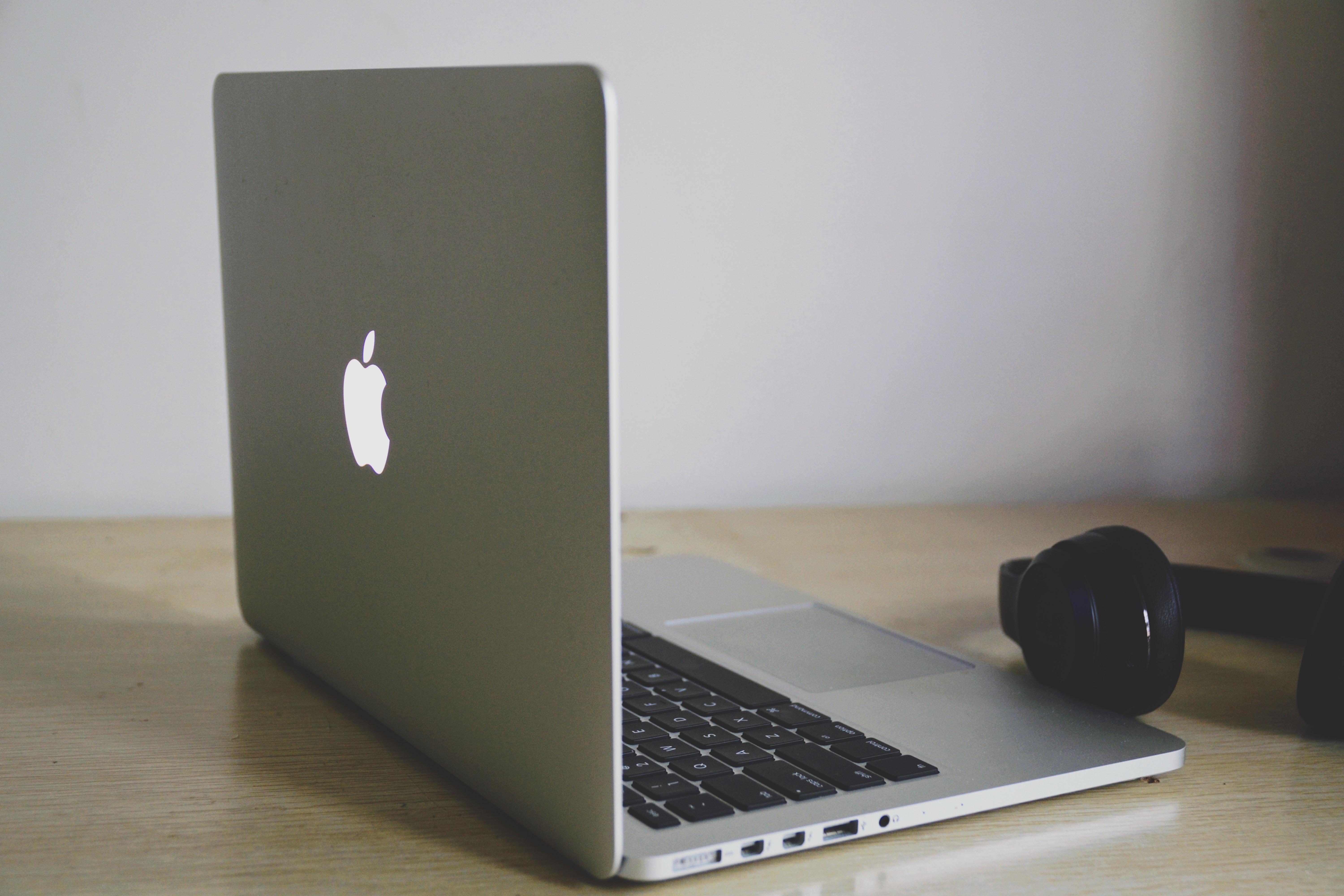 uploads///macbook