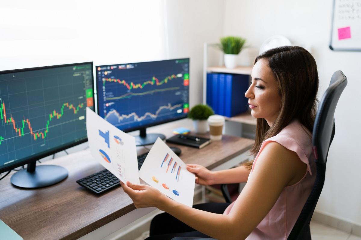 Attractive woman doing a work presentation 