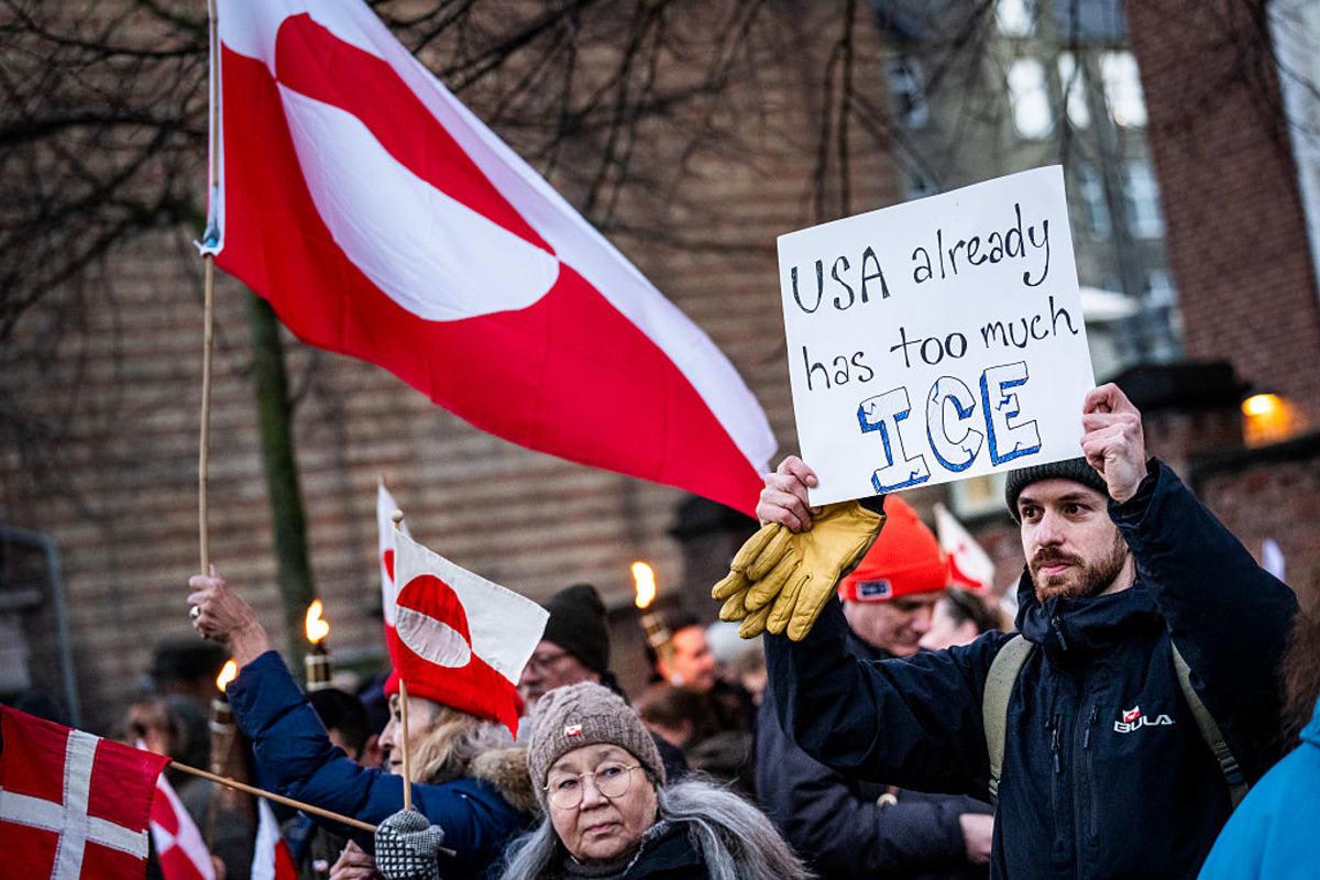 pn/bfb b ae d efbdba