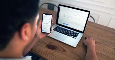 which cannabis stocks pay dividends