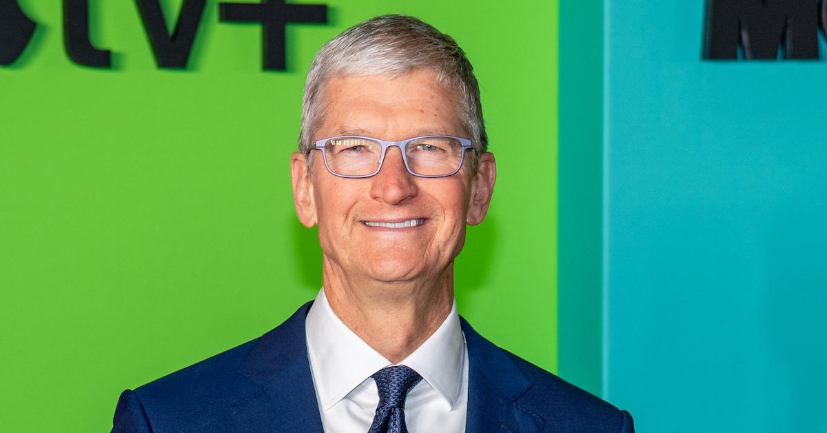 tim cook apple lgbtq