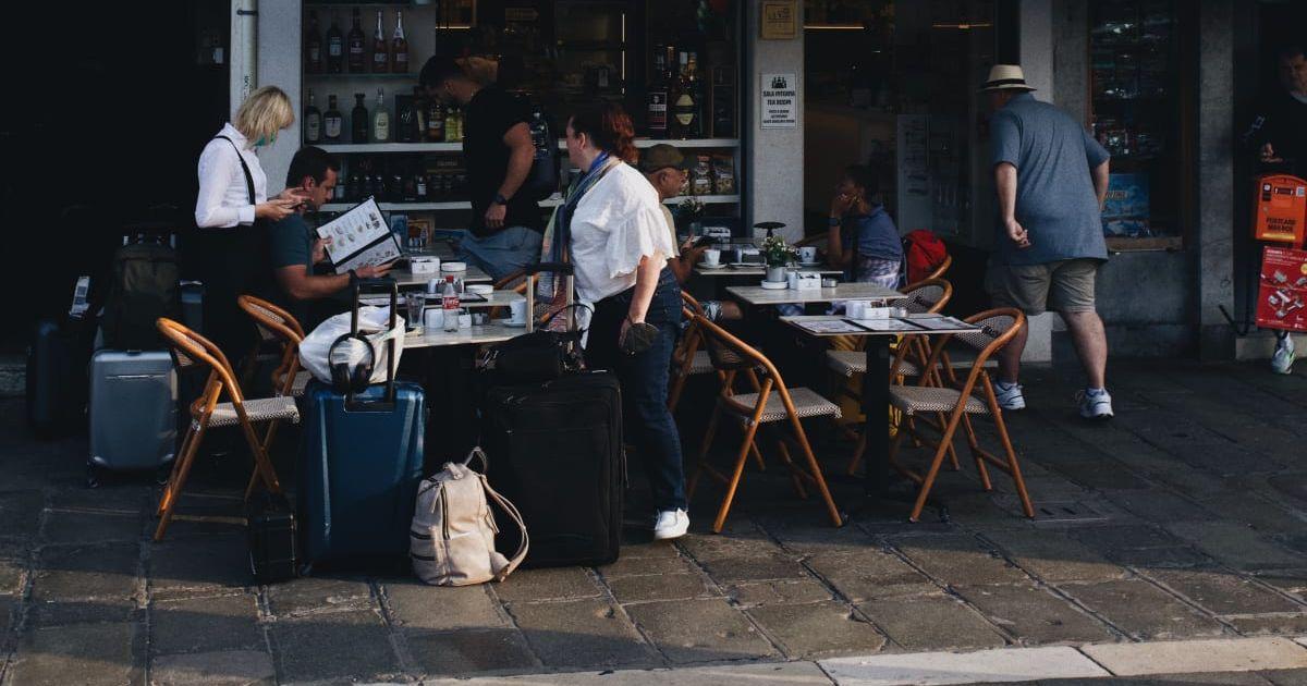 pn//uploads/cb caf ee da fa__