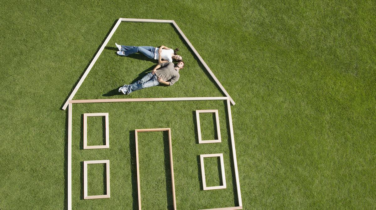 couple and house outlinejpg