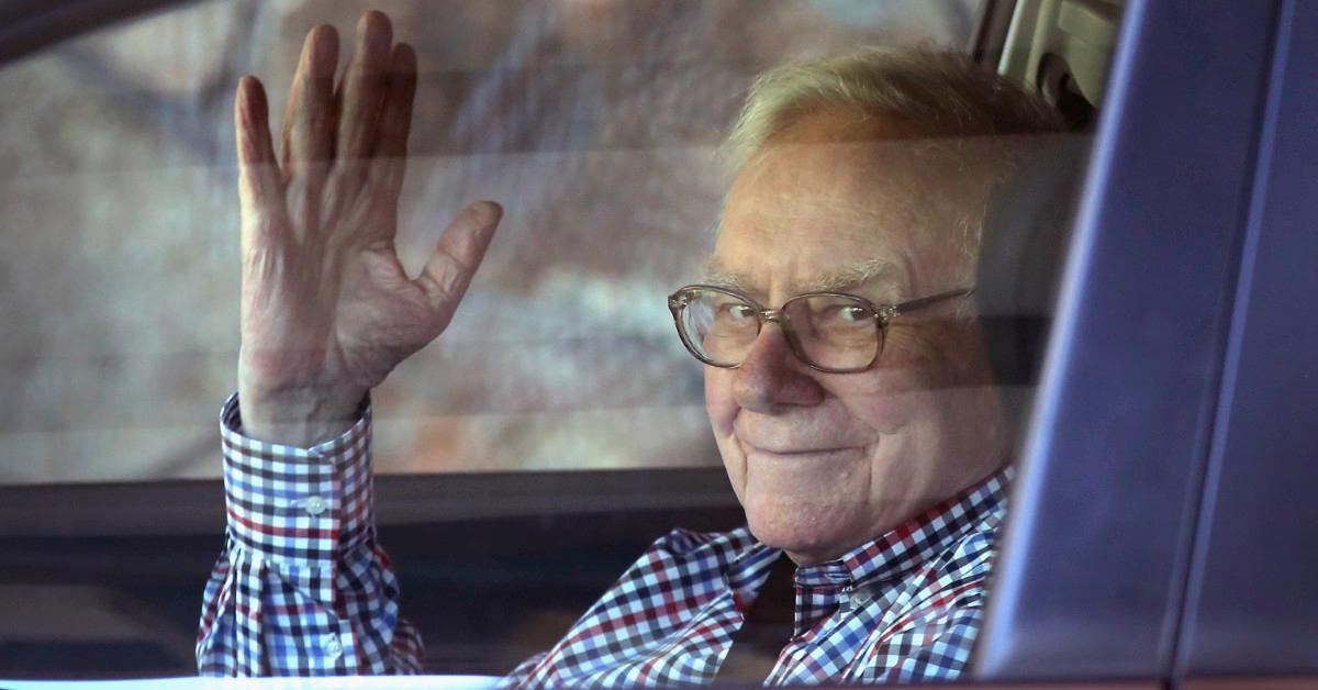 Warren Buffett waving