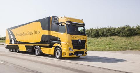 daimler saftety truck