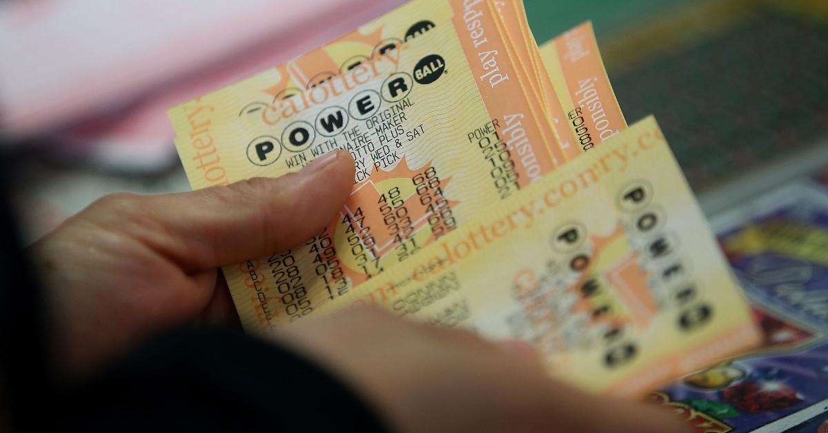 A person playing Powerball