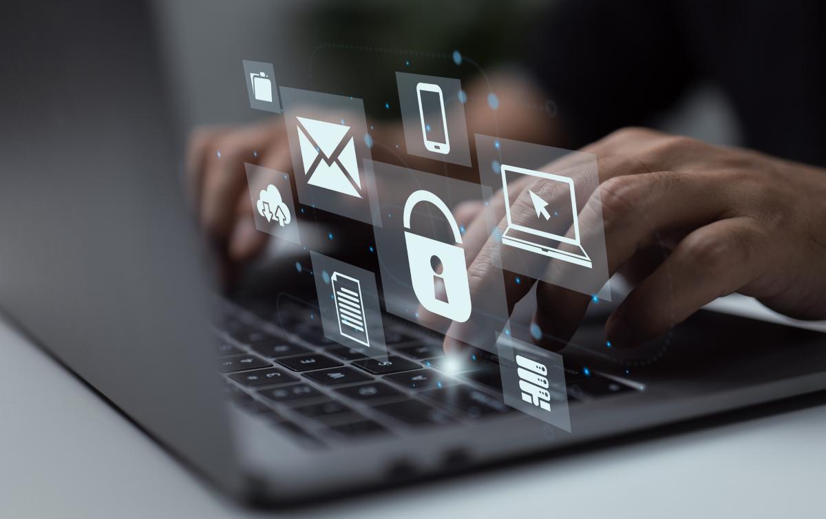 FBI Warns of "JuiceJacking" at Public Phone Charging Stations