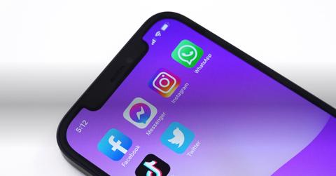 Social media apps on phone home screen